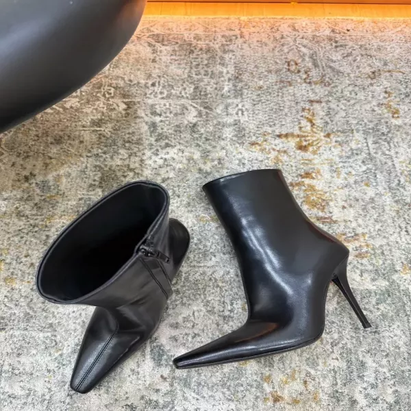 입생로랑 오픈 엣지 비즈 디테일 여성용 앵클 부츠