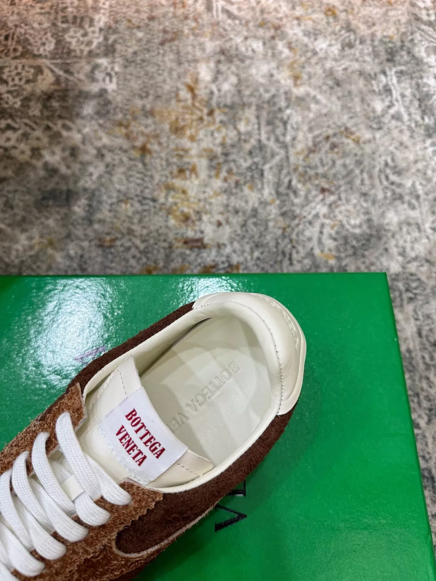 보테가베네타 스웨이드 양가죽 레이스 여성용 레이스 로우탑 상세 이미지 7