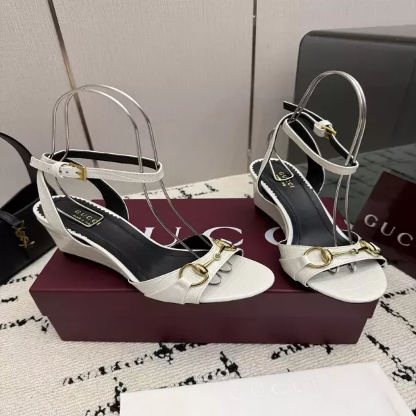 구찌 대나무 힐 에나멜 여성용 힐 샌들