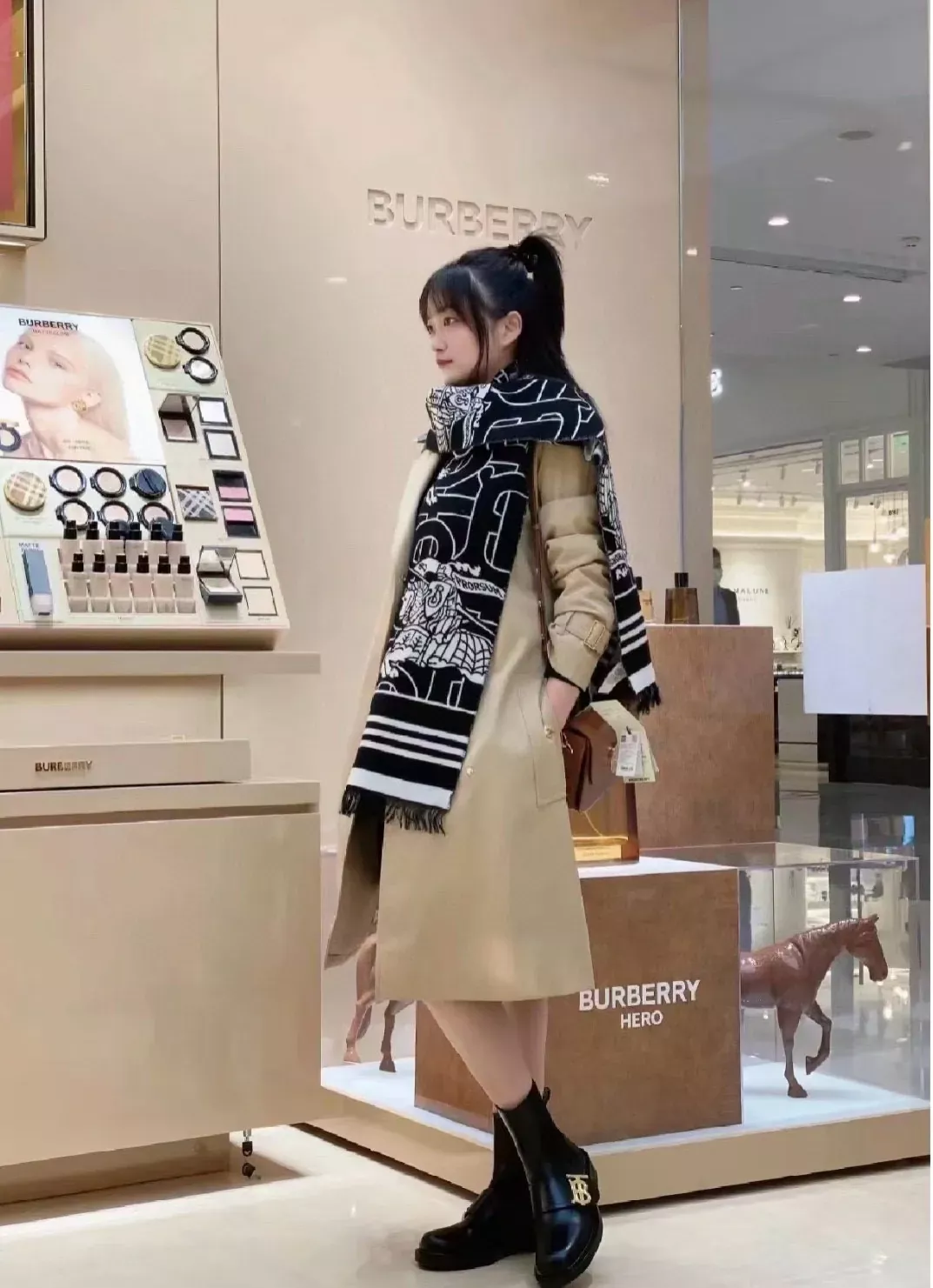 버버리 양면 투톤 자카드 머플러 상세 이미지 10