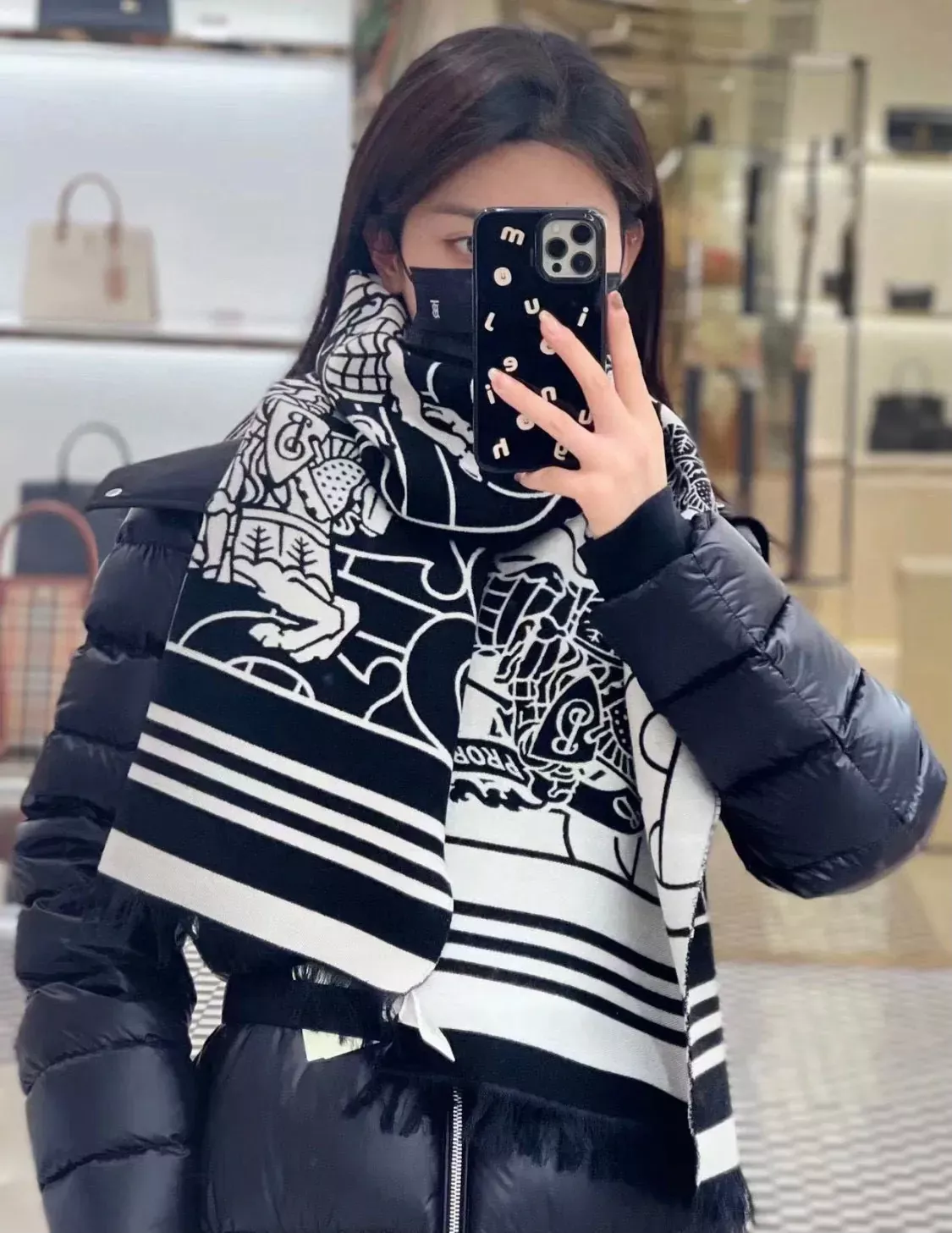 버버리 양면 투톤 자카드 머플러 상세 이미지 11
