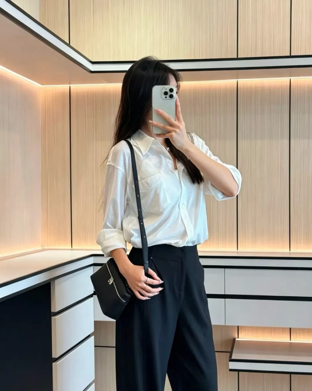 입생로랑 수입 코튼 루즈핏 여성용 긴소매 셔츠 상세 이미지 54