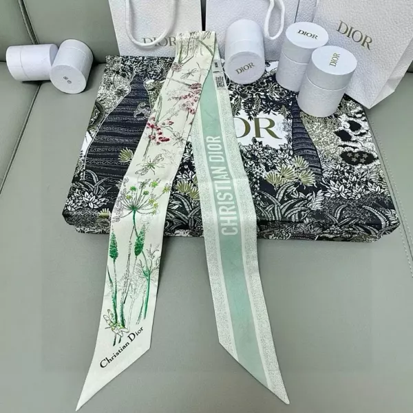 디올 플라워 드래곤플라이 실크 트윌리 스카프