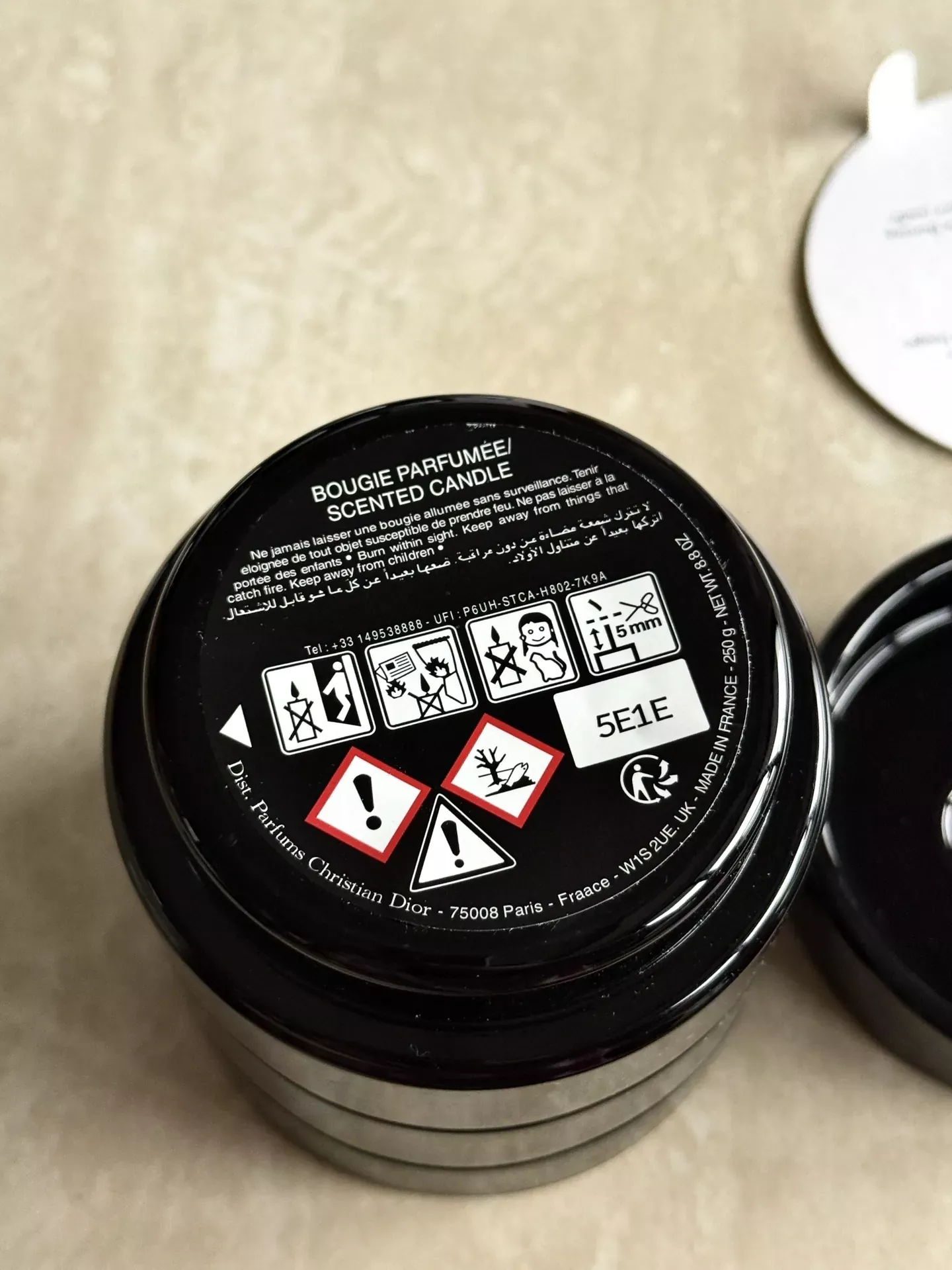 디올 블랙 세라믹 홈 프래그런스 향초 상세 이미지 17