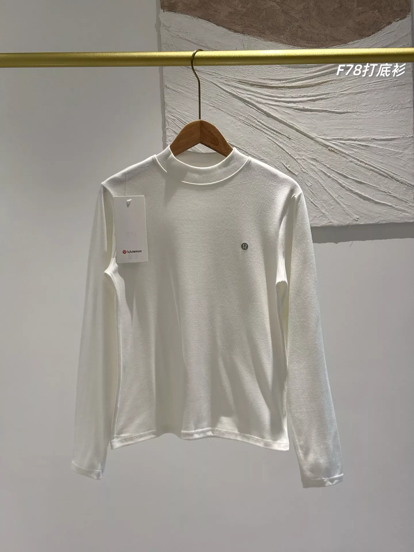 룰루레몬 스몰 터틀넥 슬림핏 여성용 긴소매 티셔츠 상세 이미지 2