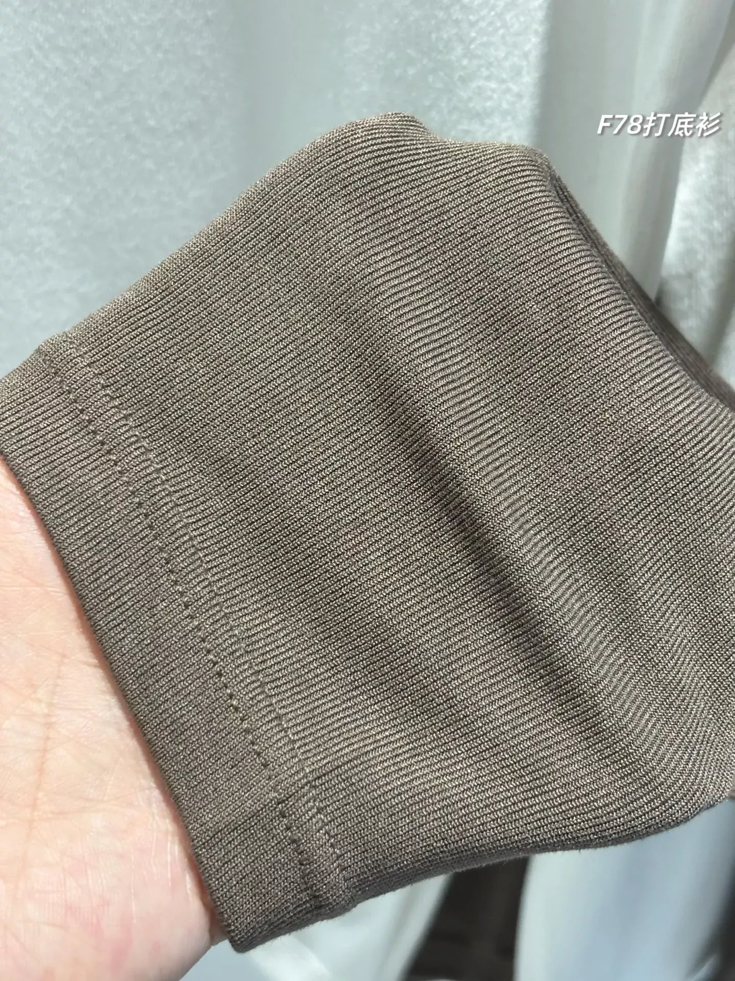 룰루레몬 스몰 터틀넥 슬림핏 여성용 긴소매 티셔츠 상세 이미지 8