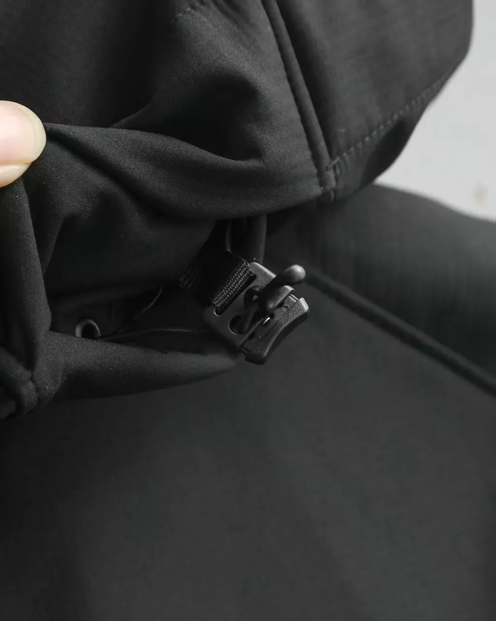 마무트 레드 자수 소프트쉘 남녀공용 후드 재킷 상세 이미지 40