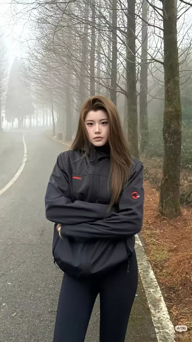마무트 레드 자수 소프트쉘 남녀공용 후드 재킷 상세 이미지 57