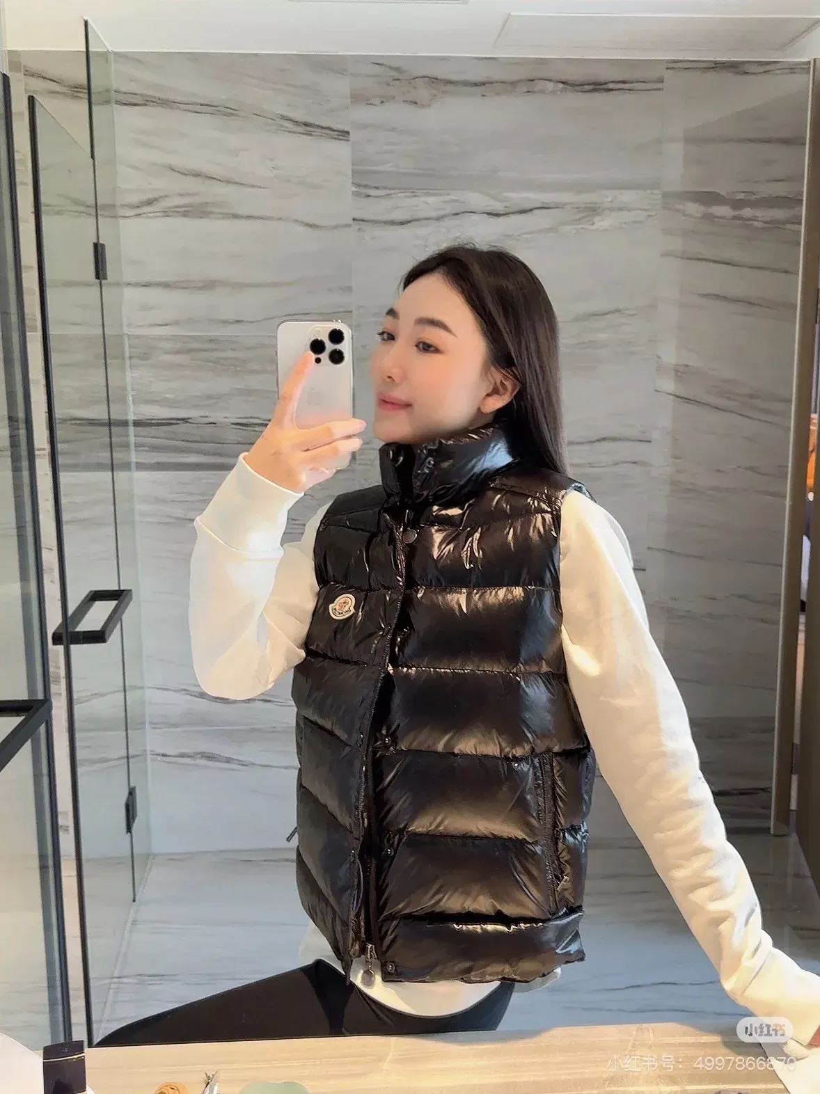 몽클레어 유광 나일론 후드 남녀공용 패딩 조끼 상세 이미지 11