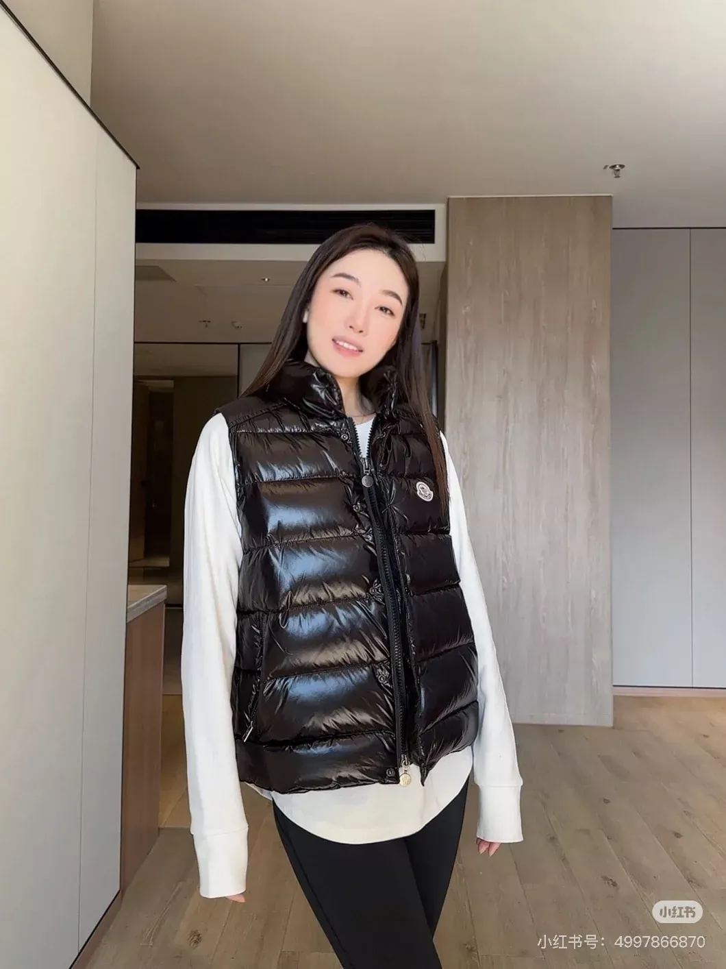 몽클레어 유광 나일론 후드 남녀공용 패딩 조끼 상세 이미지 12