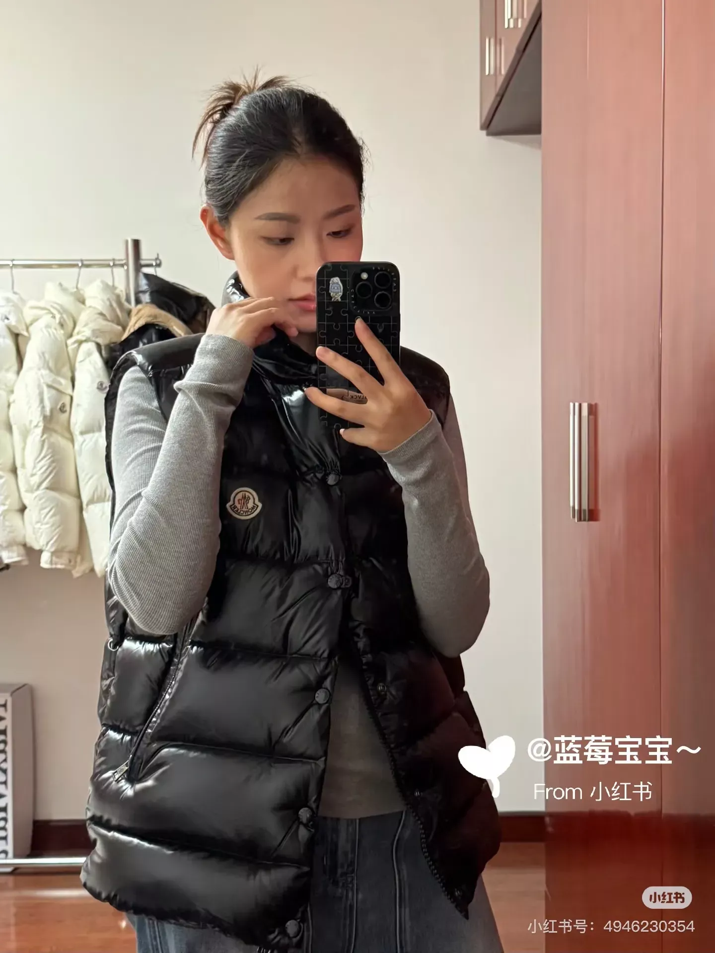 몽클레어 유광 나일론 후드 남녀공용 패딩 조끼 상세 이미지 15