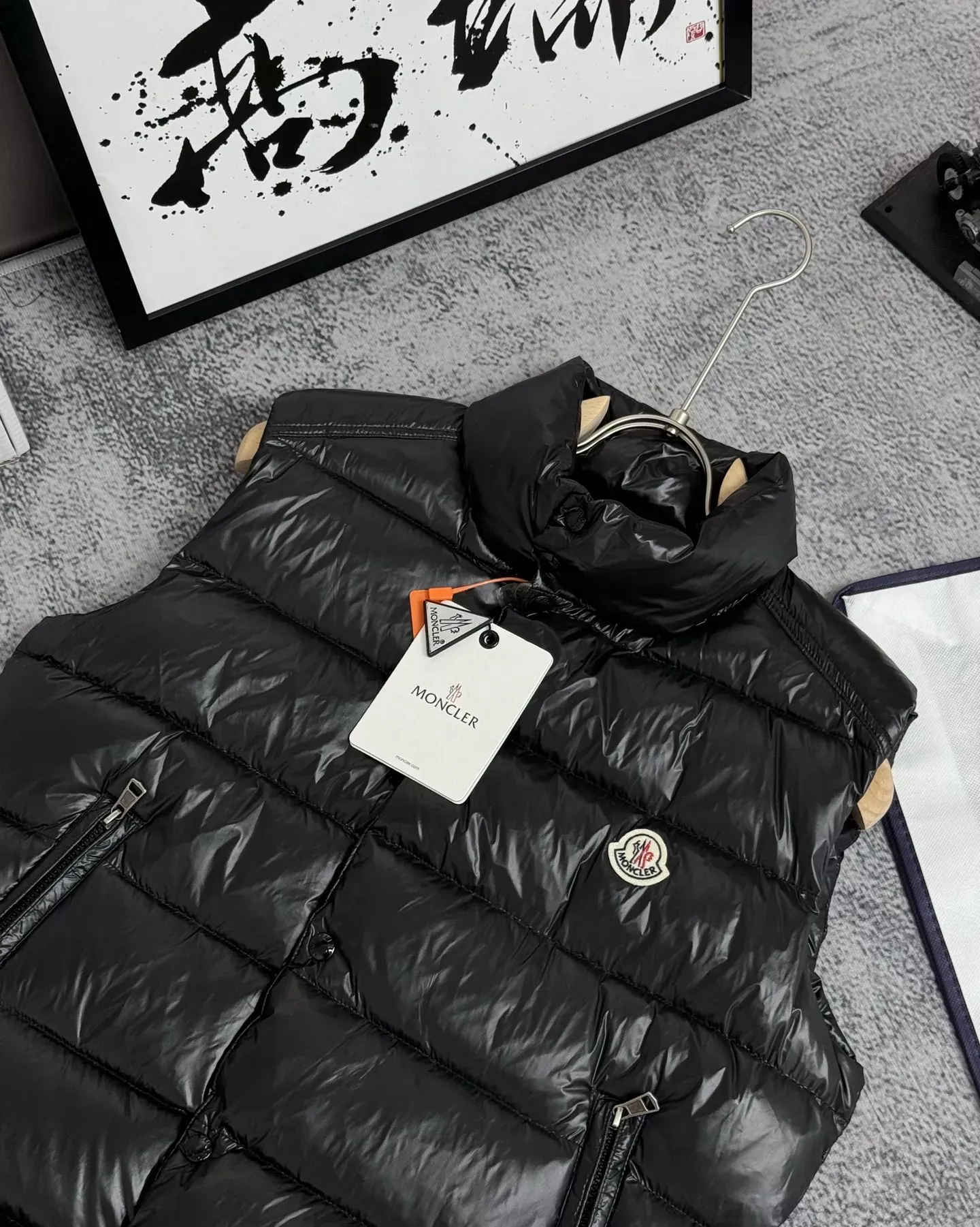 몽클레어 유광 나일론 후드 남녀공용 패딩 조끼 상세 이미지 5