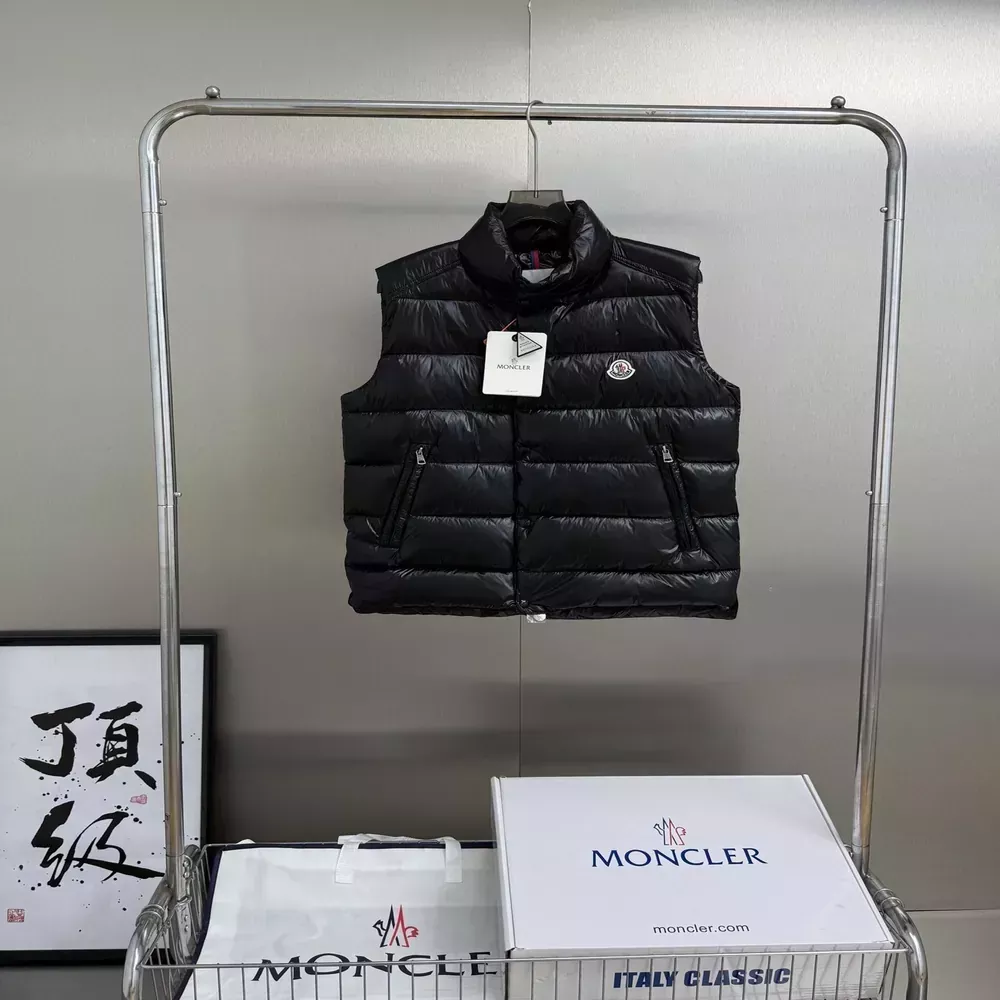 몽클레어 유광 나일론 후드 남녀공용 패딩 조끼