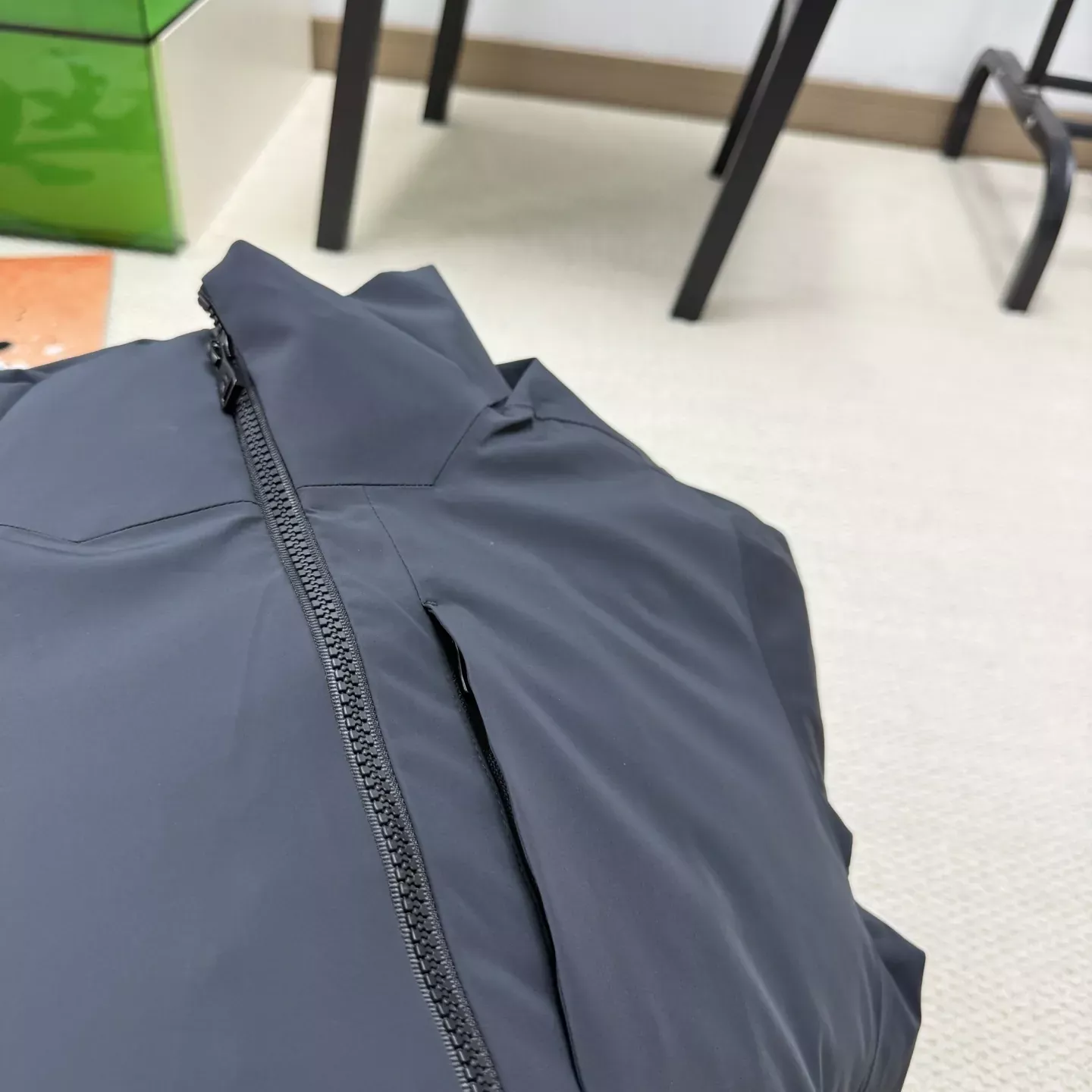 코오롱스포츠 방수 방풍 경량 스탠드 남녀공용 쇼트 패딩 상세 이미지 17