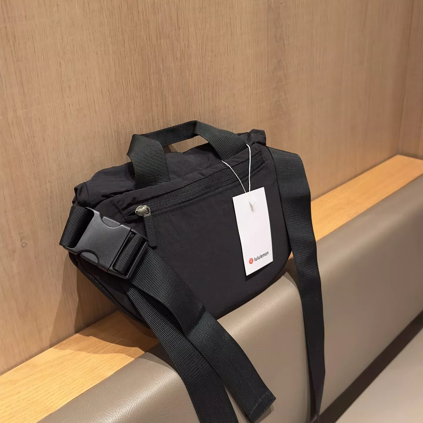룰루레몬 자석 여밈 멀티 웨이스트백 상세 이미지 5