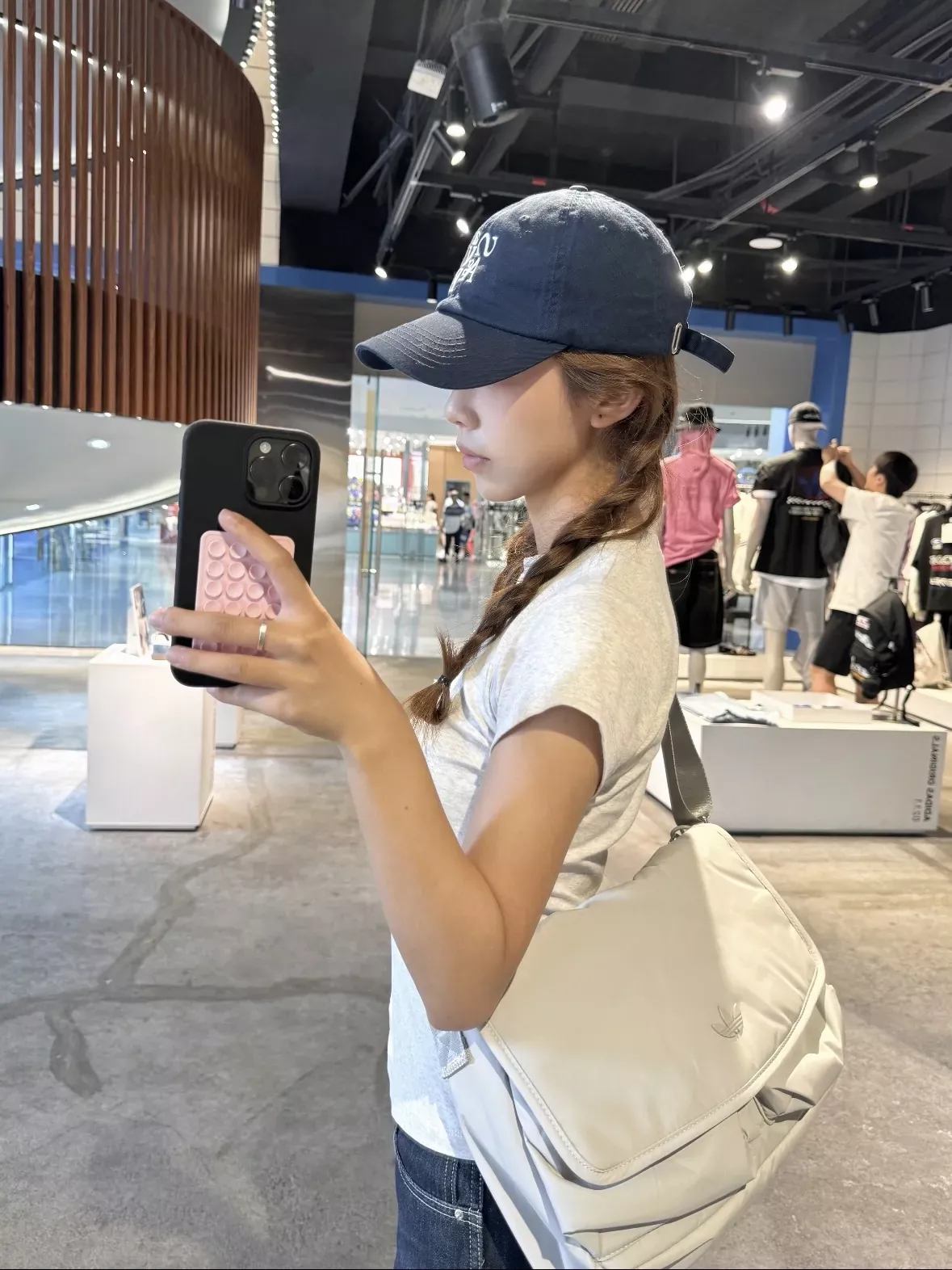 아디다스 패딩 나일론 위빙 메신저백 상세 이미지 11
