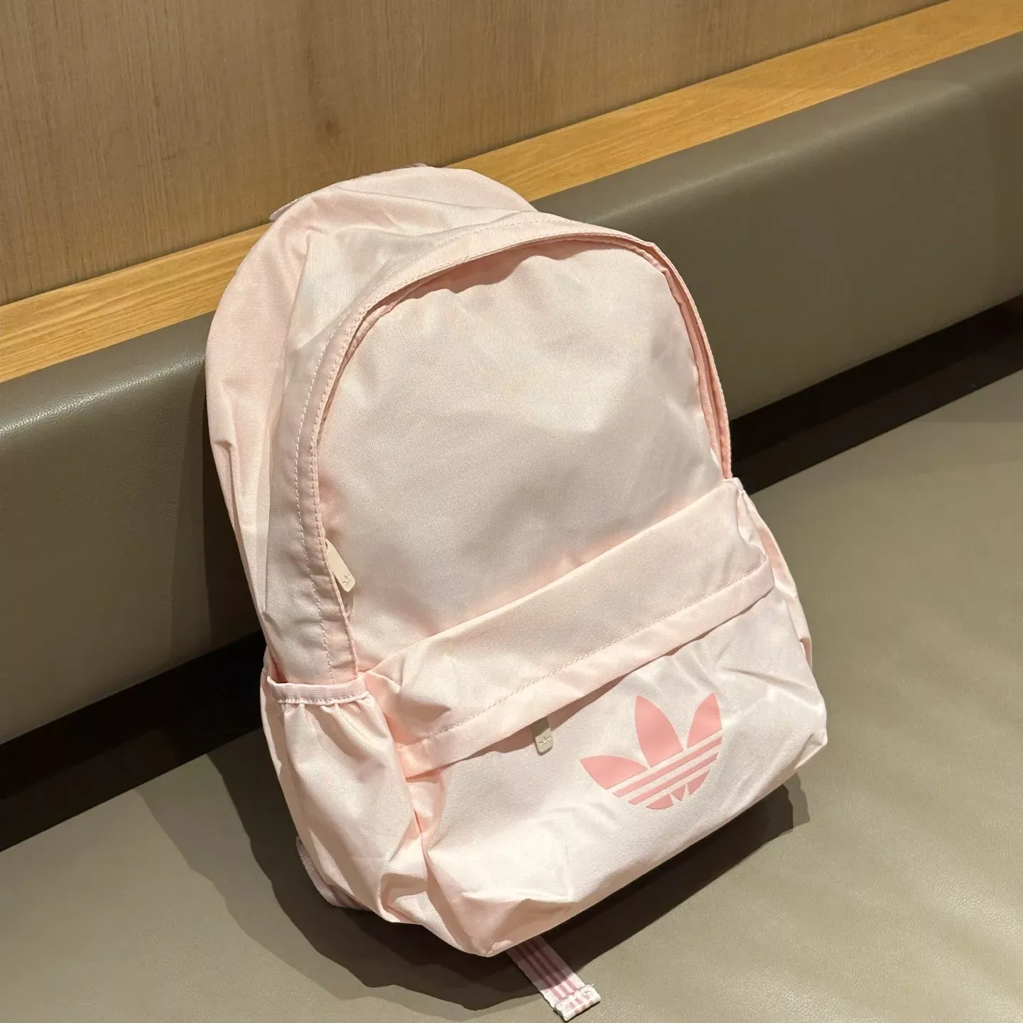 아디다스 캔버스 로고 수납형 백팩 상세 이미지 3