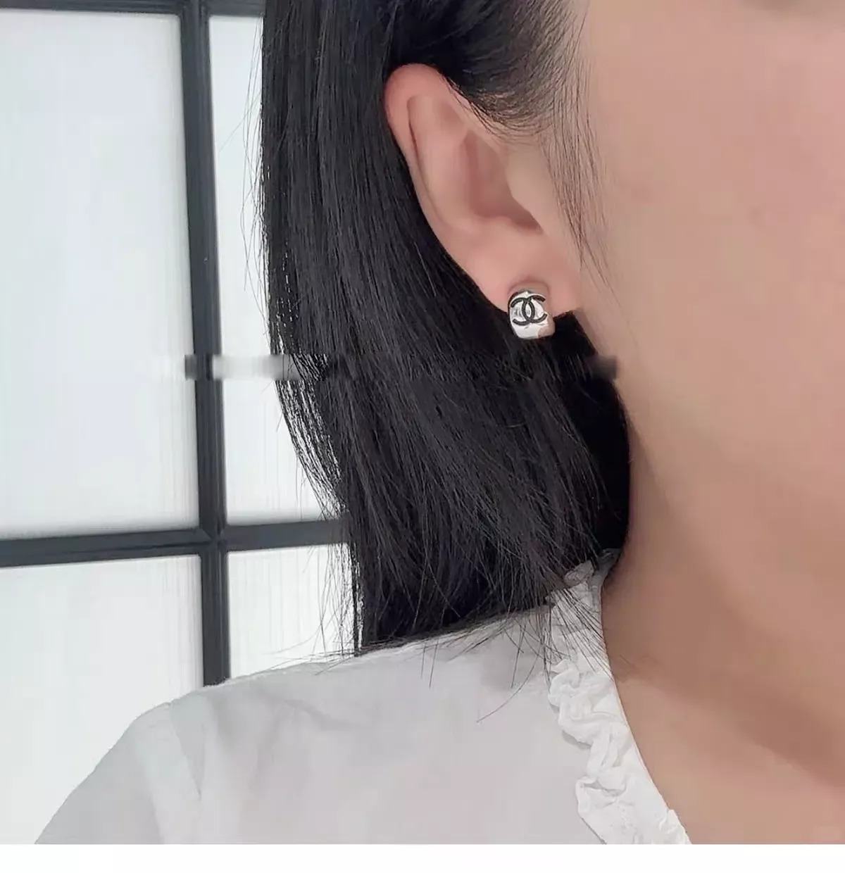 샤넬 블랙 더블C 링 후크 귀걸이 상세 이미지 17