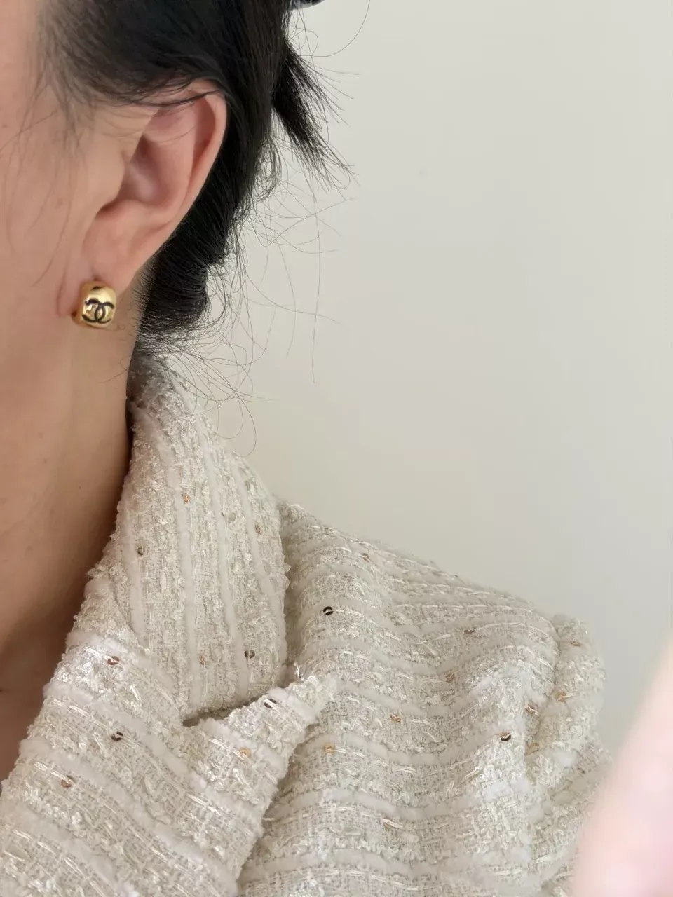 샤넬 블랙 더블C 링 후크 귀걸이 상세 이미지 25