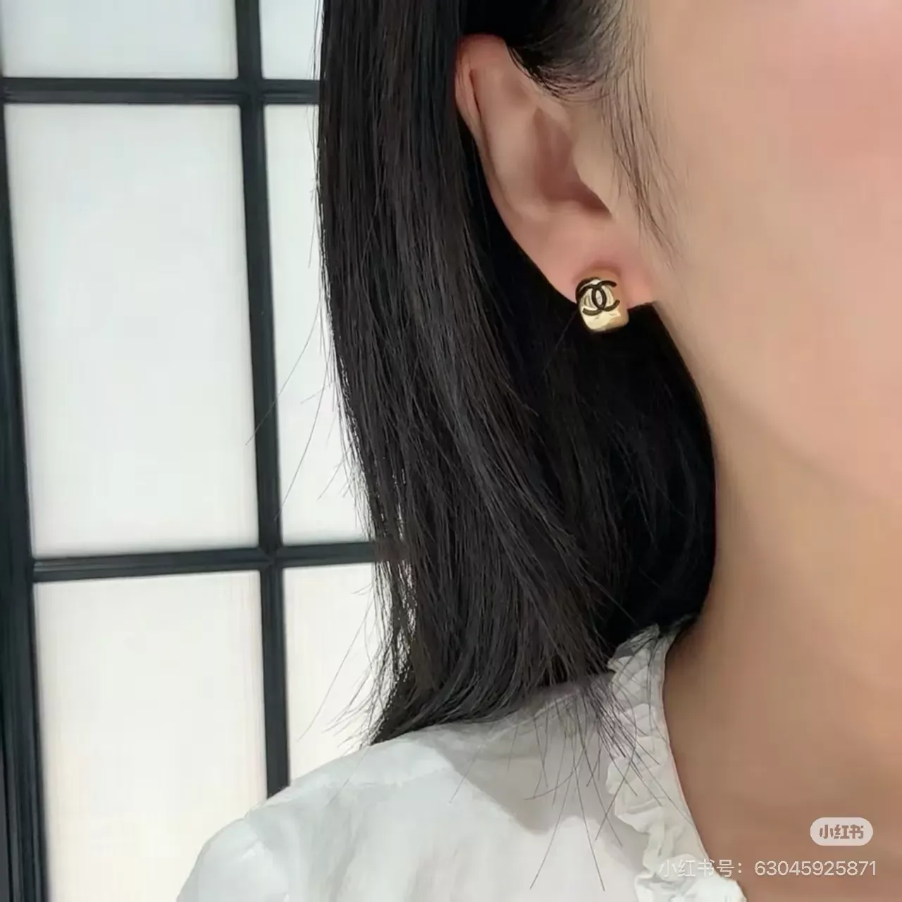 샤넬 블랙 더블C 링 후크 귀걸이 상세 이미지 28
