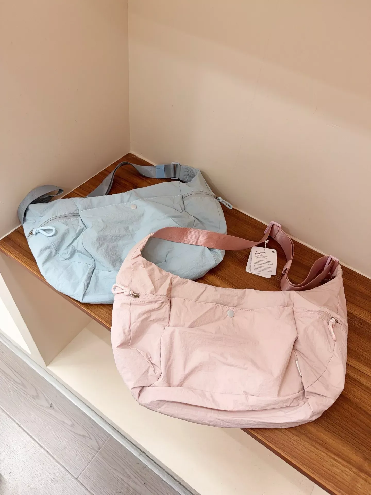 룰루레몬 나일론 초승달 멀티 수납 호보백 상세 이미지 5