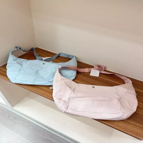 룰루레몬 나일론 초승달 멀티 수납 호보백