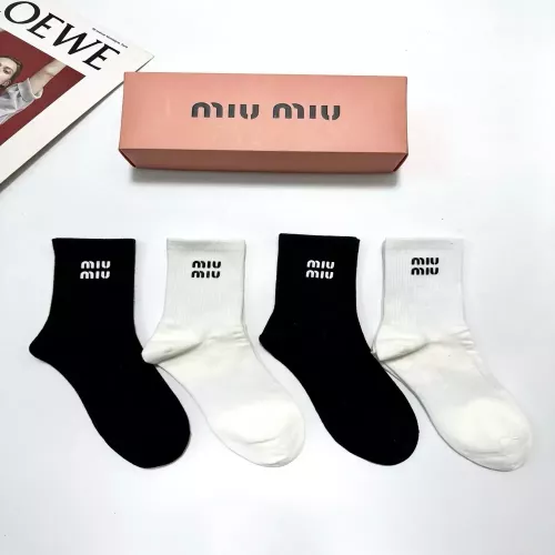 미우미우 로고 코튼 중목 여성용 단목 양말