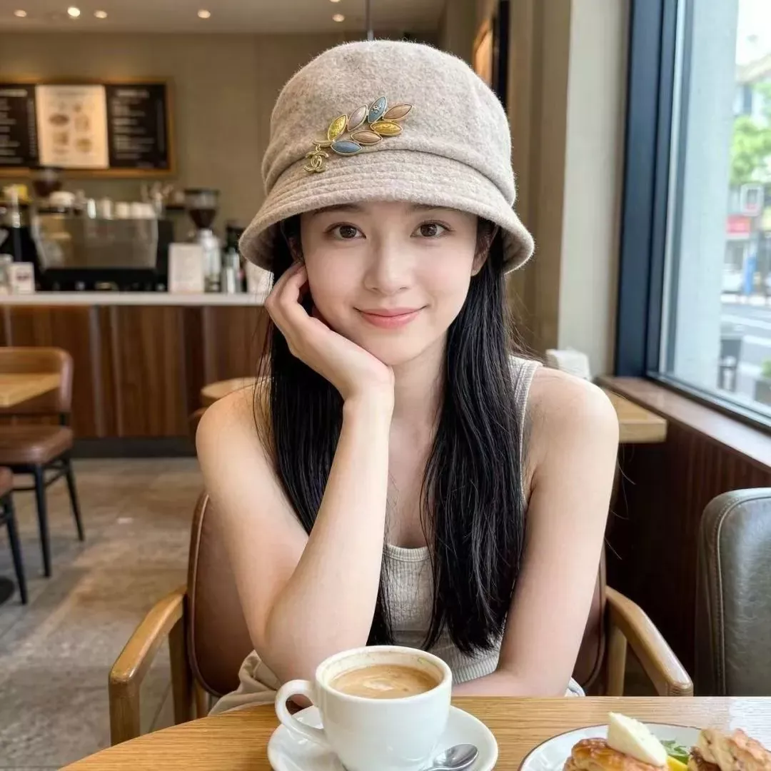샤넬 로고 자수 버킷햇 모자 상세 이미지 3