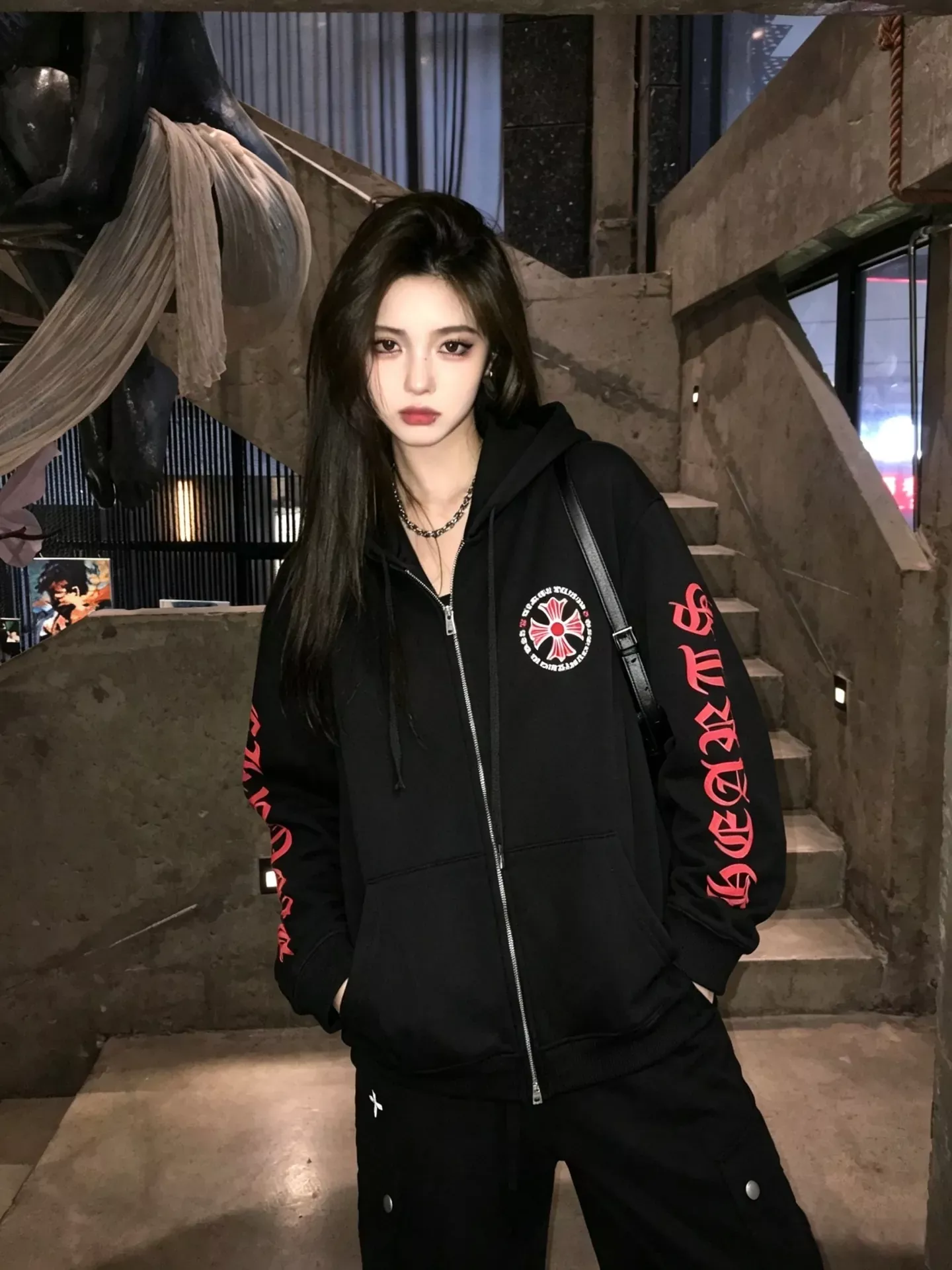 크롬하츠 레드 고딕 크로스 집업 남녀공용 후드 재킷 상세 이미지 18