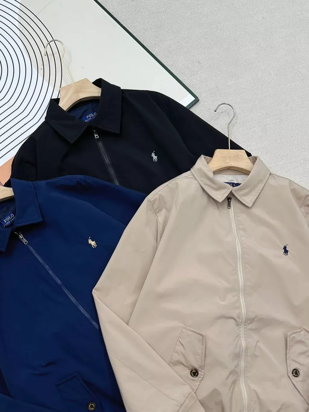 랄프로렌 자수 로고 경량 집업 재킷 상세 이미지 2