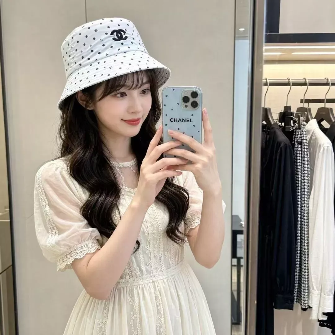 샤넬 도트 패턴 로고 버킷햇 상세 이미지 10