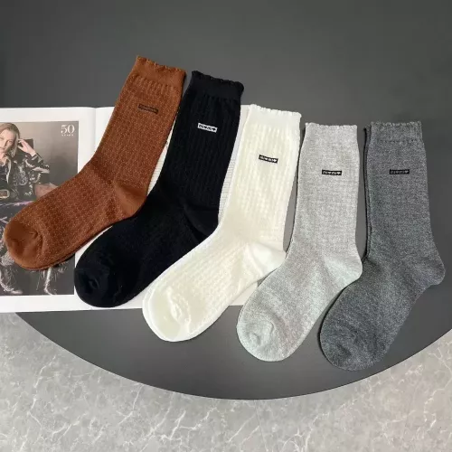 미우미우 사각 격자 순면 중목 여성용 장목 양말