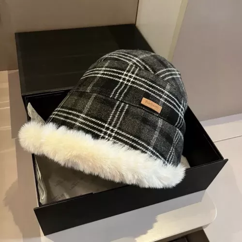 버버리 체크 패턴 기모 귀달이 버킷햇