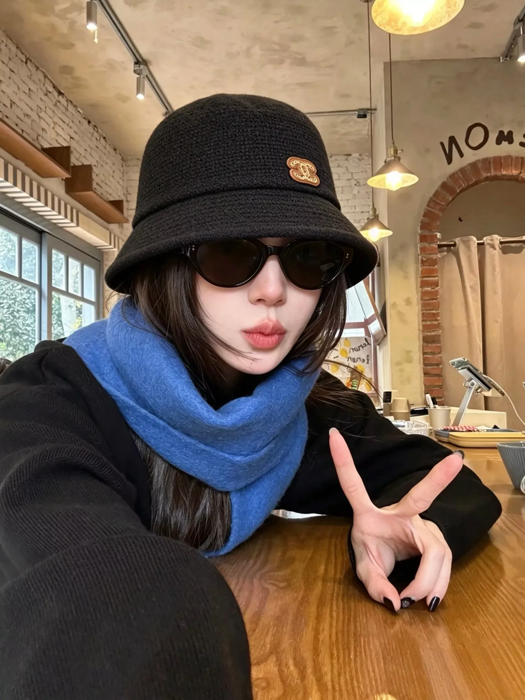 샤넬 니트 배색 소프트 버킷햇 상세 이미지 12