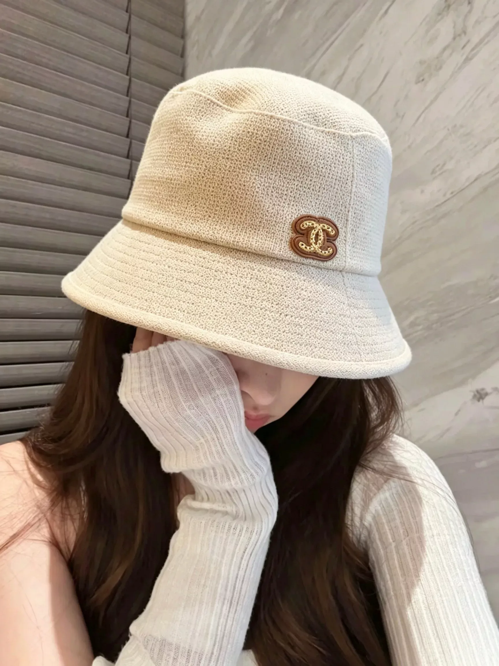 샤넬 니트 배색 소프트 버킷햇 상세 이미지 3