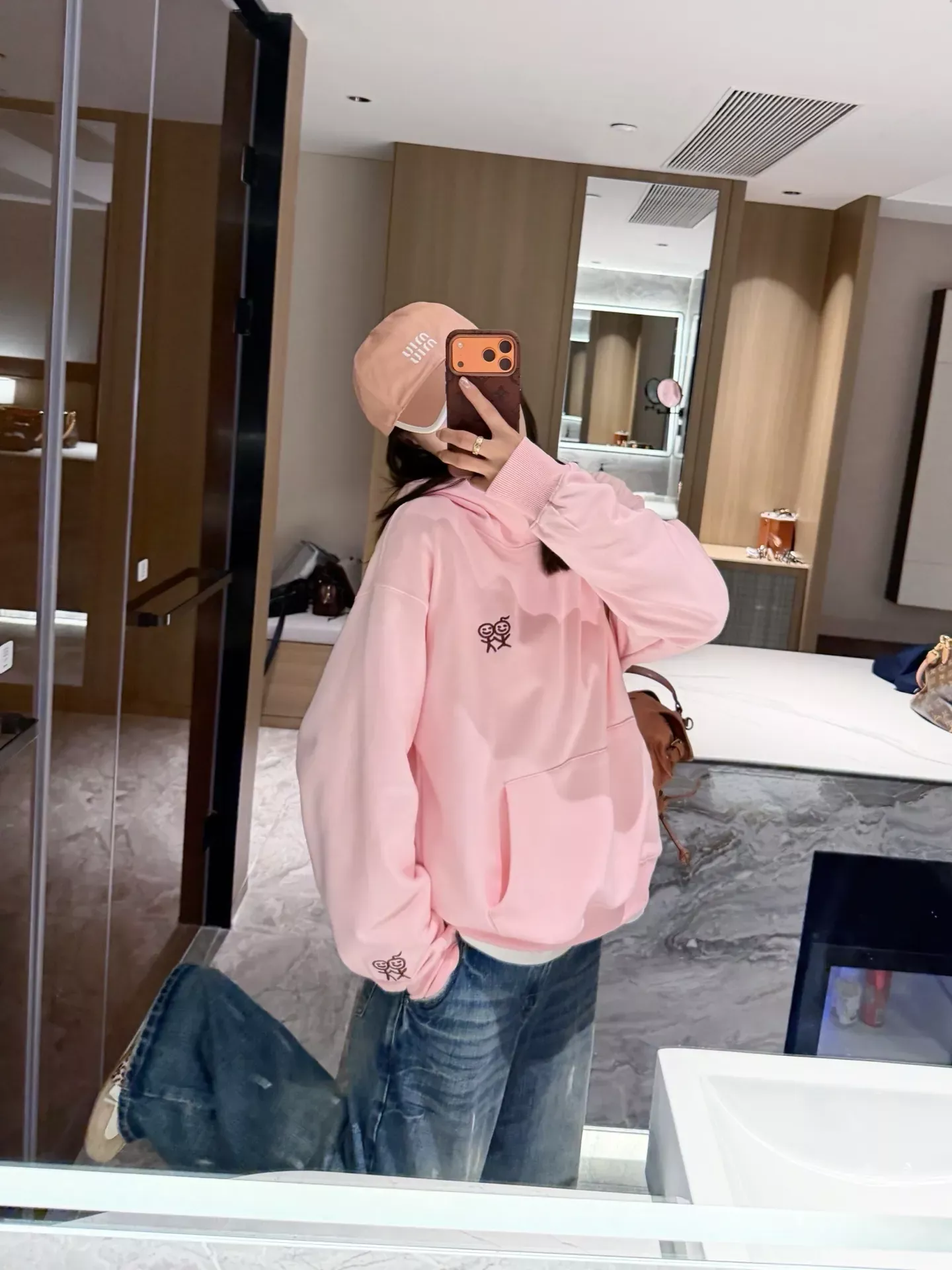 d70.webp