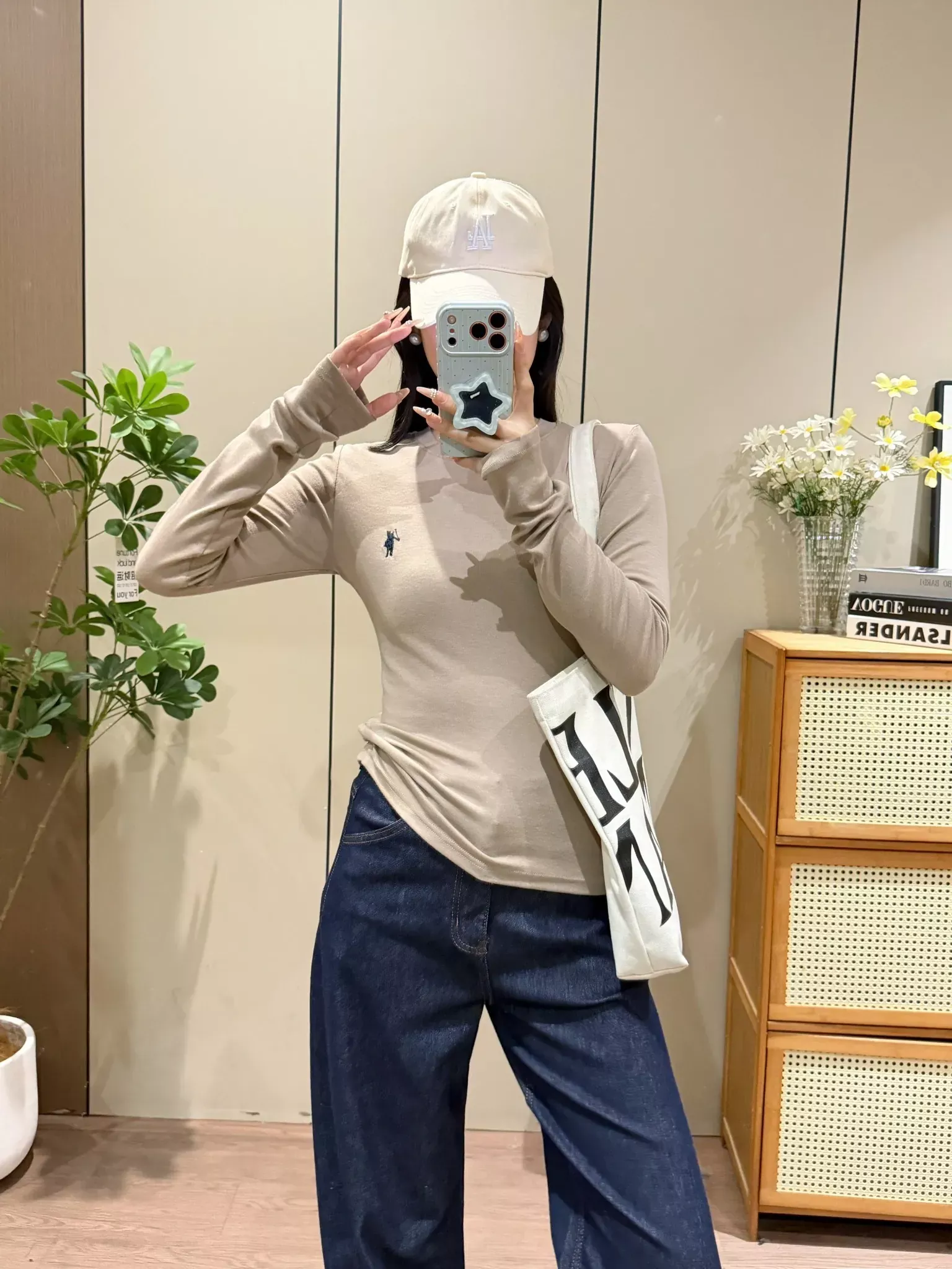 랄프로렌 전마 자수 슬림핏 여성용 긴소매 티셔츠 상세 이미지 22
