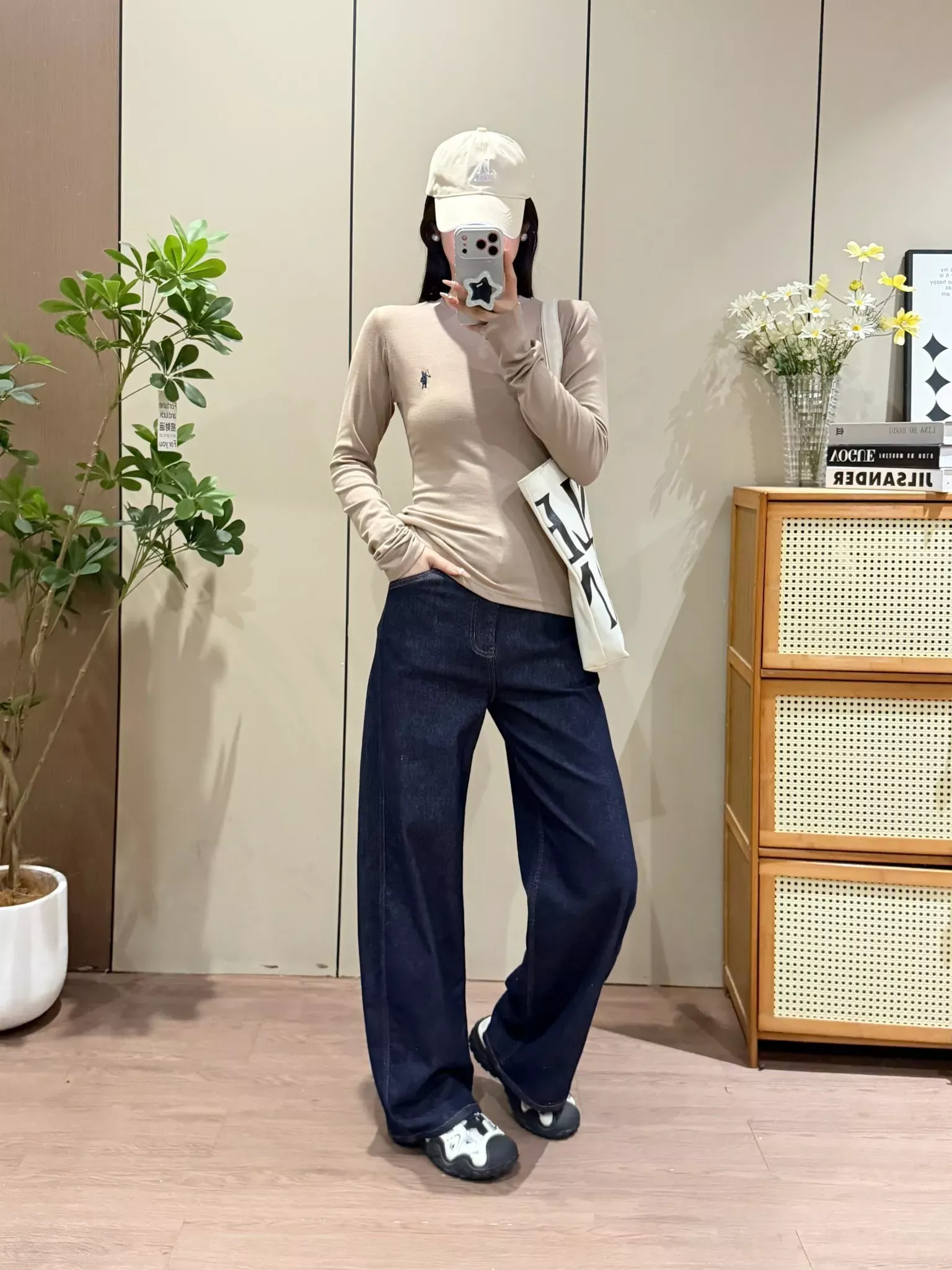 랄프로렌 전마 자수 슬림핏 여성용 긴소매 티셔츠 상세 이미지 27