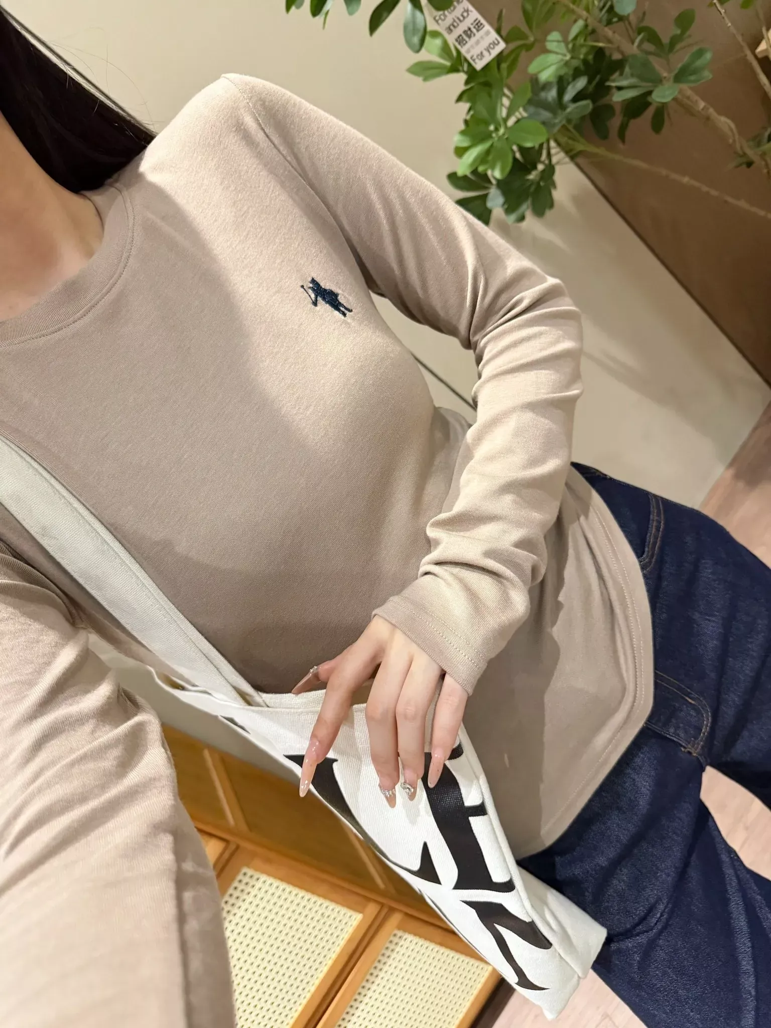 랄프로렌 전마 자수 슬림핏 여성용 긴소매 티셔츠 상세 이미지 28
