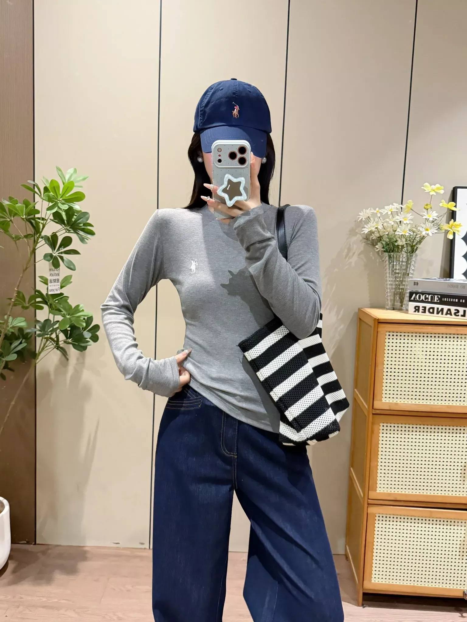랄프로렌 전마 자수 슬림핏 여성용 긴소매 티셔츠 상세 이미지 32