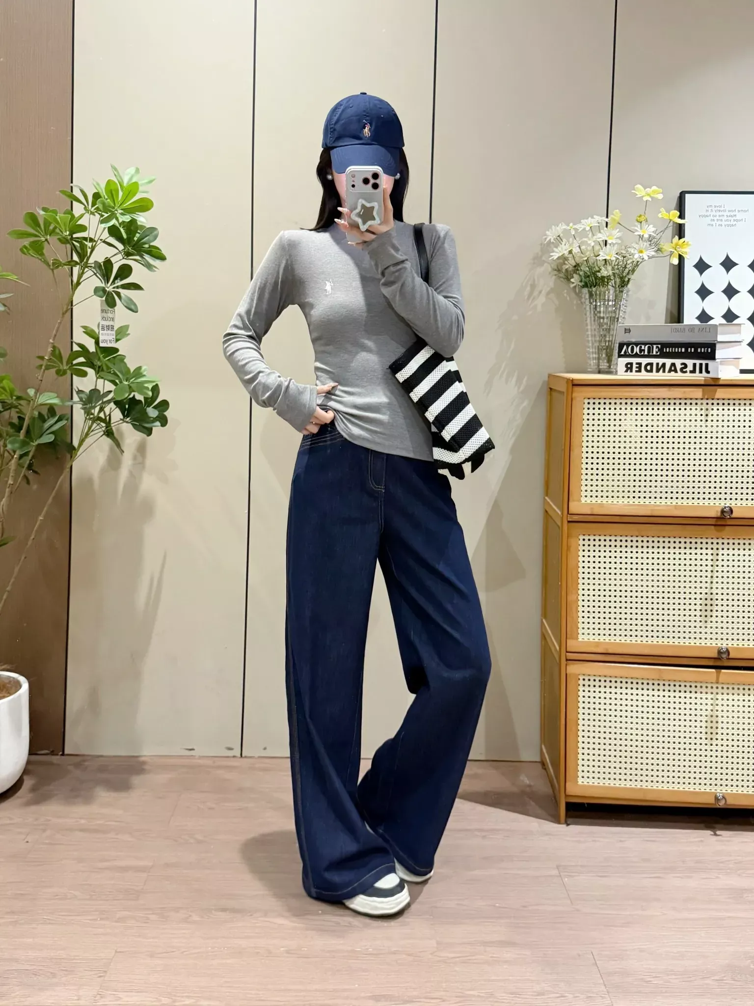 랄프로렌 전마 자수 슬림핏 여성용 긴소매 티셔츠 상세 이미지 35