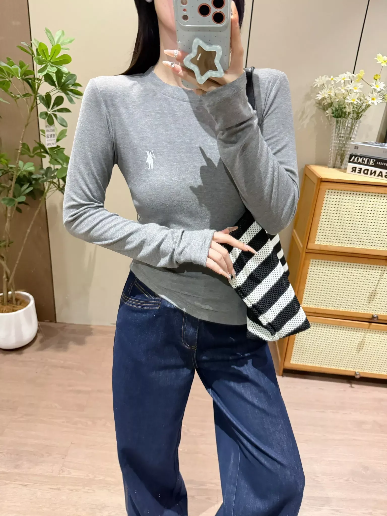 랄프로렌 전마 자수 슬림핏 여성용 긴소매 티셔츠 상세 이미지 37