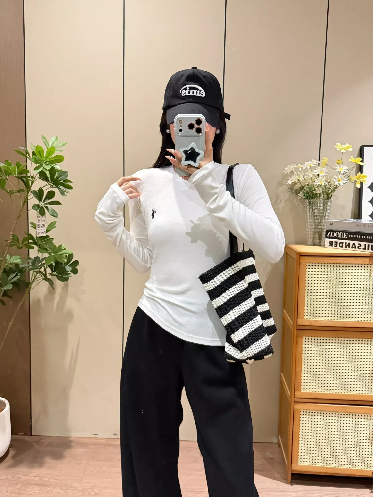 랄프로렌 전마 자수 슬림핏 여성용 긴소매 티셔츠 상세 이미지 39