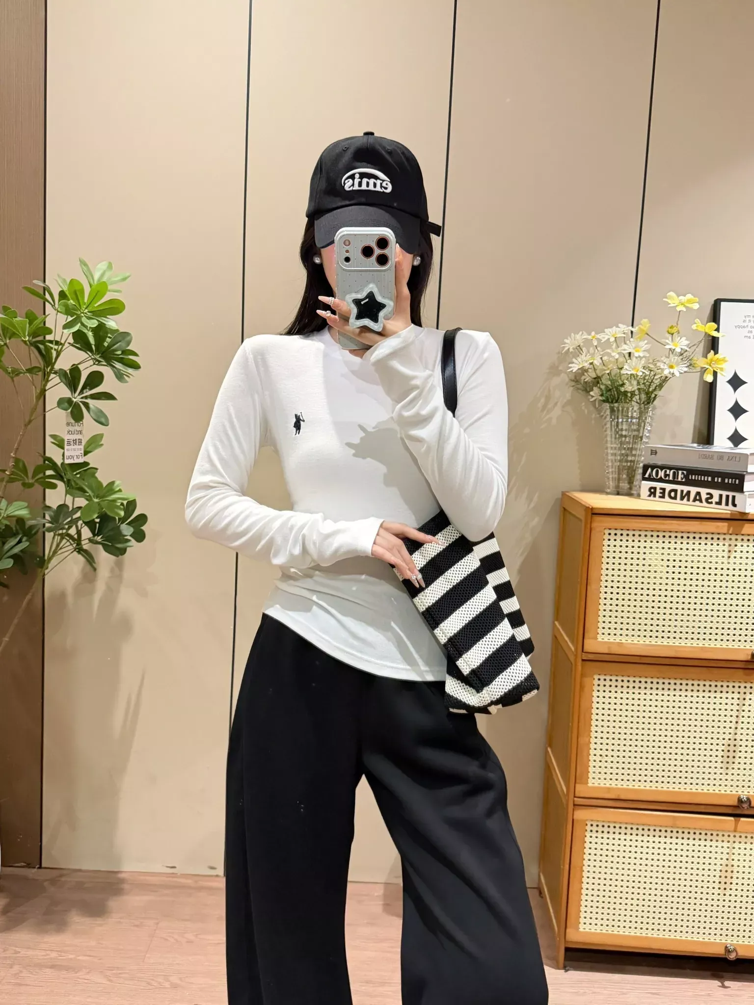 랄프로렌 전마 자수 슬림핏 여성용 긴소매 티셔츠 상세 이미지 40