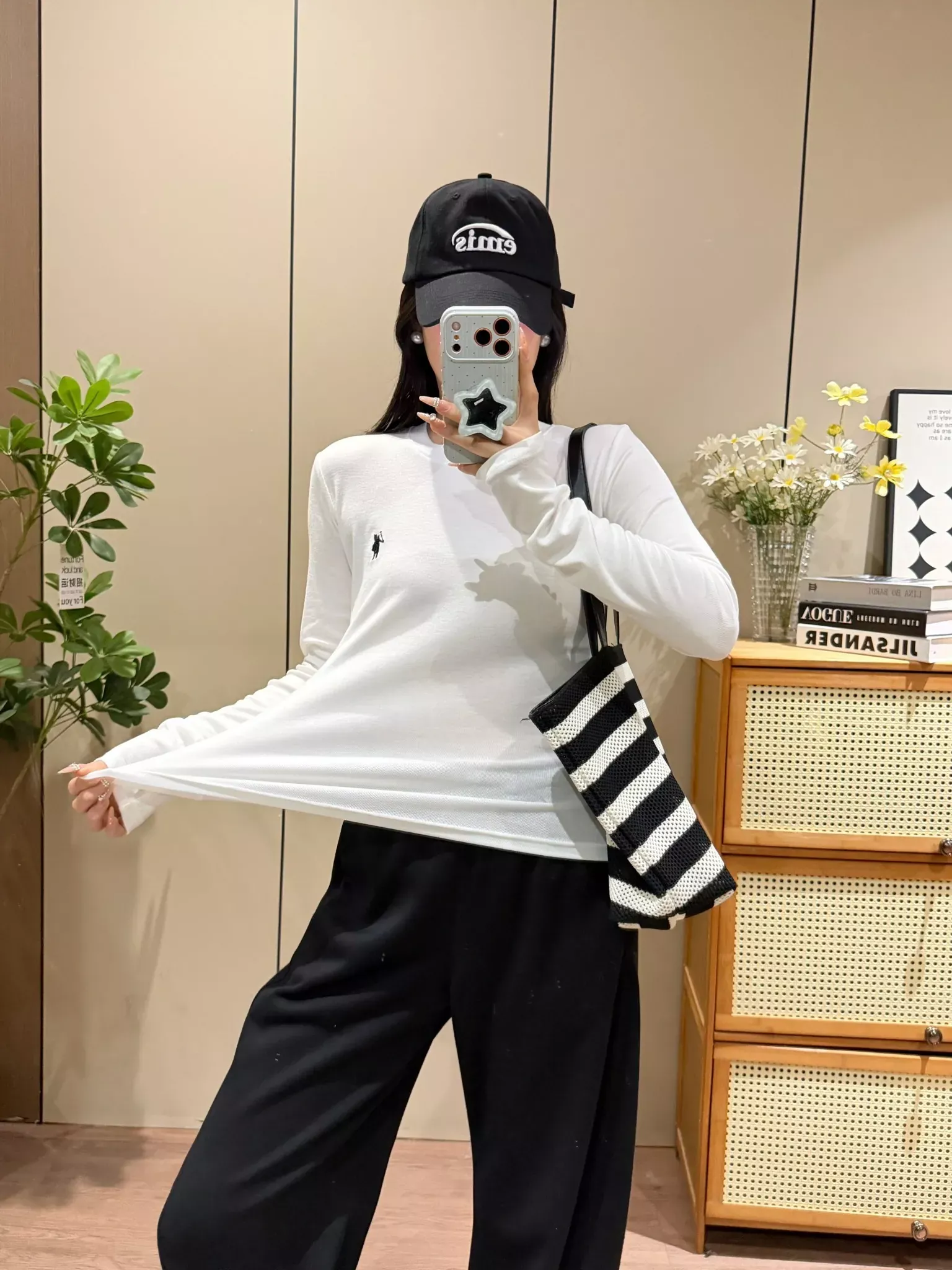 랄프로렌 전마 자수 슬림핏 여성용 긴소매 티셔츠 상세 이미지 41