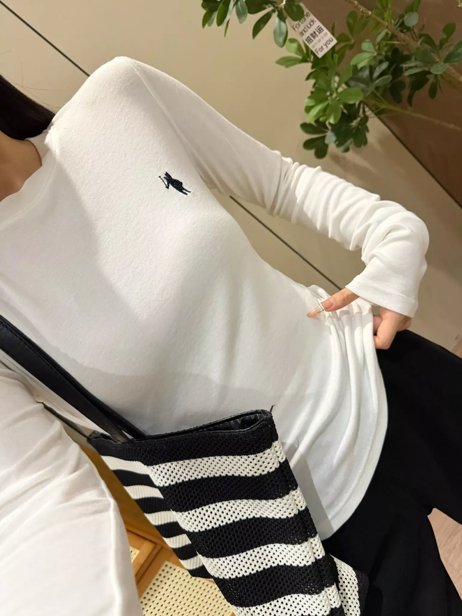 랄프로렌 전마 자수 슬림핏 여성용 긴소매 티셔츠 상세 이미지 45