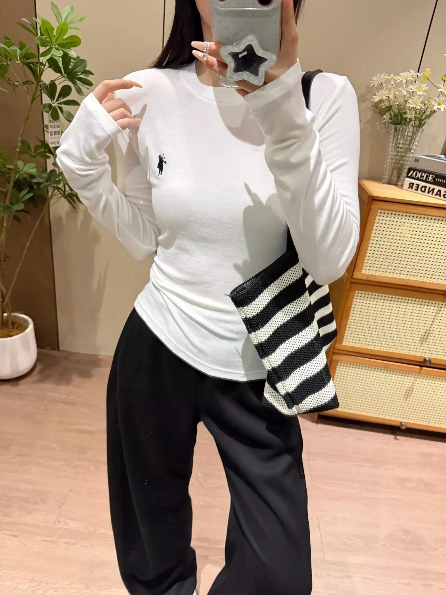 랄프로렌 전마 자수 슬림핏 여성용 긴소매 티셔츠 상세 이미지 47