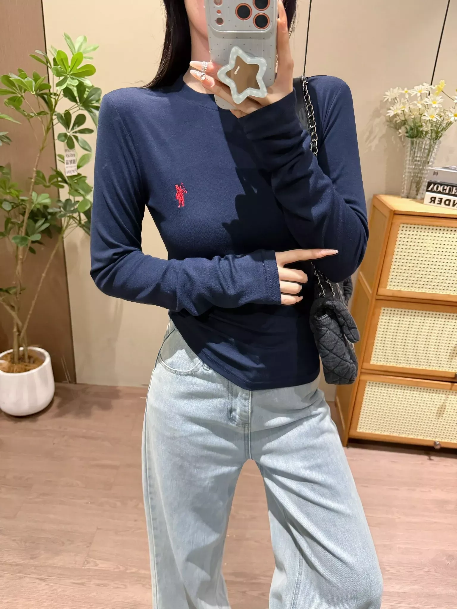 랄프로렌 전마 자수 슬림핏 여성용 긴소매 티셔츠 상세 이미지 65