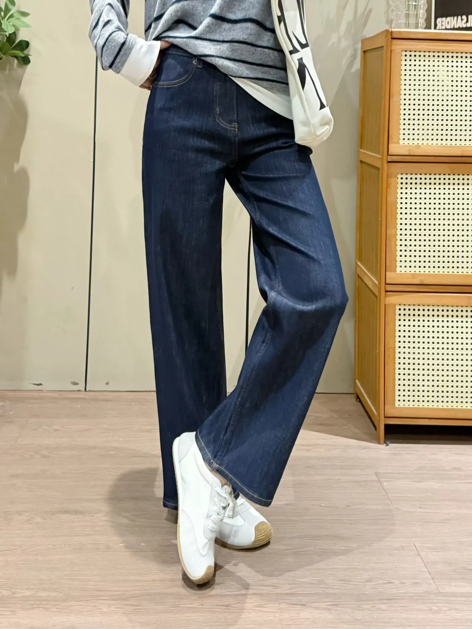 더로우 딥블루 스트레이트 여성용 데님 팬츠 상세 이미지 31