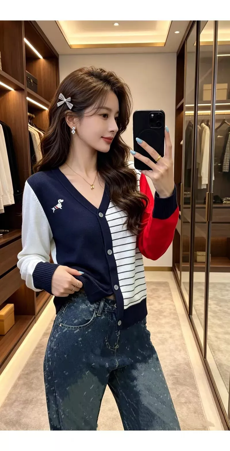 톰브라운 비대칭 배색 브이넥 여성용 긴소매 가디건 상세 이미지 11